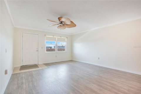 Copropriété à vendre à Gulfport, Floride: 2 chambres, 104.05 m2 № 2149583 - photo 6
