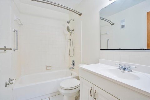 Copropriété à vendre à Gulfport, Floride: 2 chambres, 104.05 m2 № 2149583 - photo 22