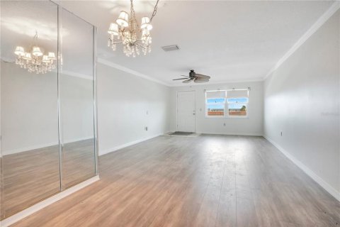 Copropriété à vendre à Gulfport, Floride: 2 chambres, 104.05 m2 № 2149583 - photo 4