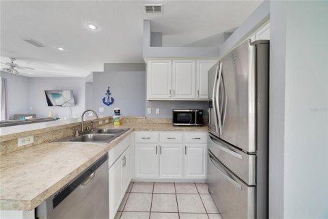 Casa en venta en Kissimmee, Florida, 4 dormitorios, 158.03 m2 № 1916686 - foto 5