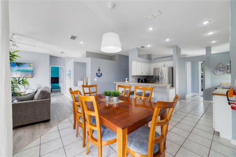Casa en venta en Kissimmee, Florida, 4 dormitorios, 158.03 m2 № 1916686 - foto 18