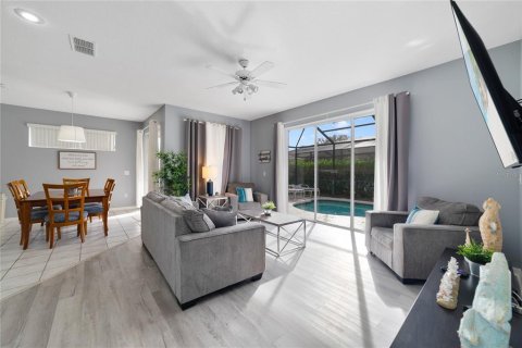 Casa en venta en Kissimmee, Florida, 4 dormitorios, 158.03 m2 № 1916686 - foto 11