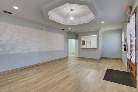Commercial property in Orlando, Florida 488.29 sq.m. № 2104296 - photo 6