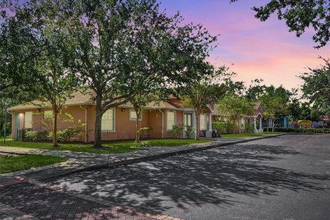 Commercial property in Orlando, Florida 488.29 sq.m. № 2104296 - photo 22