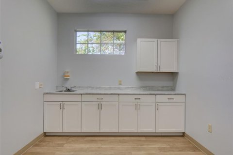 Commercial property in Orlando, Florida 488.29 sq.m. № 2104296 - photo 13