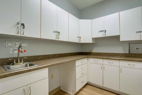 Commercial property in Orlando, Florida 488.29 sq.m. № 2104296 - photo 11