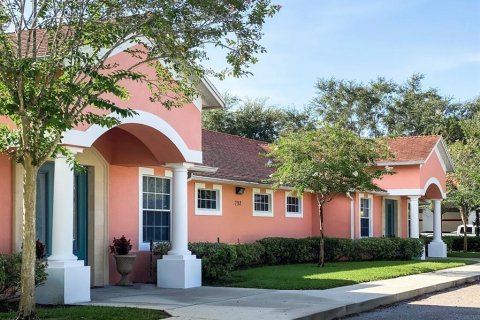 Propiedad comercial en Orlando, Florida 488.29 m2 № 2104296
