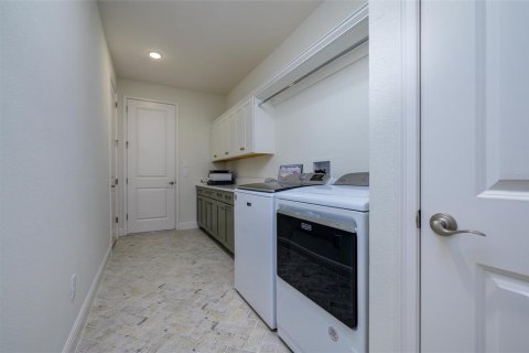 Casa en venta en Dade City, Florida, 3 dormitorios, 297.47 m2 № 1914548 - foto 24