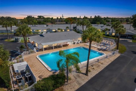 Copropriété à louer à Bradenton, Floride: 2 chambres, 80.36 m2 № 2381011 - photo 3