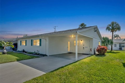 Copropriété à louer à Bradenton, Floride: 2 chambres, 80.36 m2 № 2381011 - photo 4