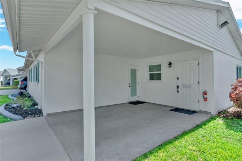 Copropriété à louer à Bradenton, Floride: 2 chambres, 80.36 m2 № 2381011 - photo 5