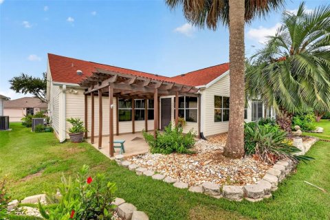 House in The Villages, Florida 3 bedrooms, 157.38 sq.m. № 2209580 - photo 26