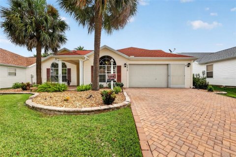 Villa ou maison à The Villages, Floride 3 chambres, 157.38 m2 № 2209580