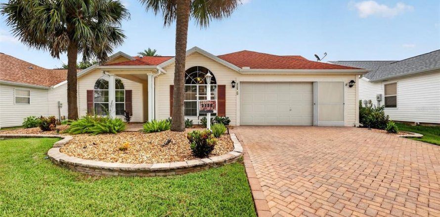 Villa ou maison à The Villages, Floride 3 chambres, 157.38 m2 № 2209580
