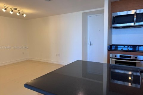 Condominio en venta en Miami, Florida, 1 dormitorio, 74.32 m2 № 2048193 - foto 7