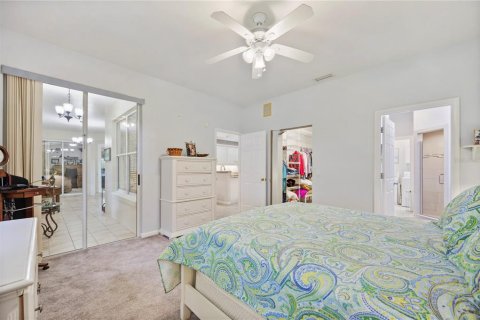 House in Winter Haven, Florida 3 bedrooms, 179.02 sq.m. № 1899601 - photo 22