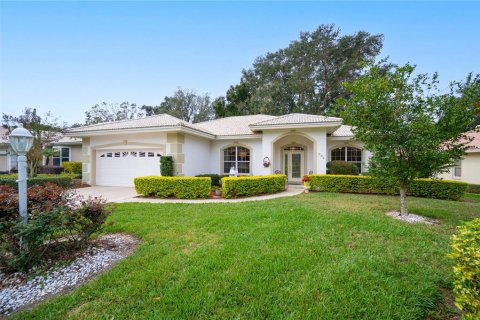 House in Winter Haven, Florida 3 bedrooms, 179.02 sq.m. № 1899601 - photo 5
