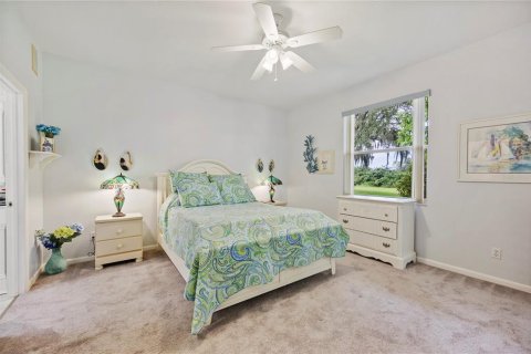 House in Winter Haven, Florida 3 bedrooms, 179.02 sq.m. № 1899601 - photo 21