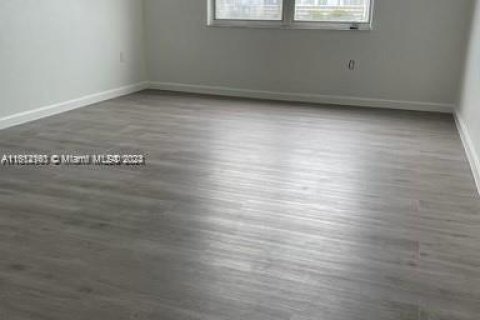 Condominio en venta en North Miami Beach, Florida, 2 dormitorios, 112.69 m2 № 2034474 - foto 6