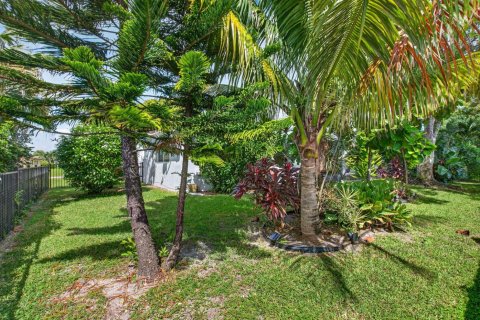 Villa ou maison à vendre à Delray Beach, Floride: 2 chambres, 159.42 m2 № 2428052 - photo 30