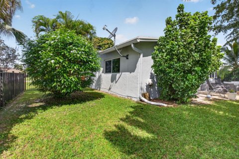 Villa ou maison à vendre à Delray Beach, Floride: 2 chambres, 159.42 m2 № 2428052 - photo 28