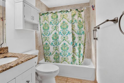 Villa ou maison à vendre à Delray Beach, Floride: 2 chambres, 159.42 m2 № 2428052 - photo 14