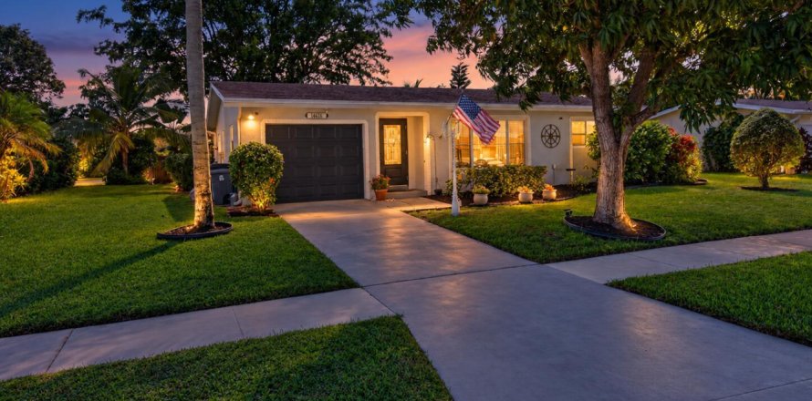 Villa ou maison à Delray Beach, Floride 2 chambres, 159.42 m2 № 2428052
