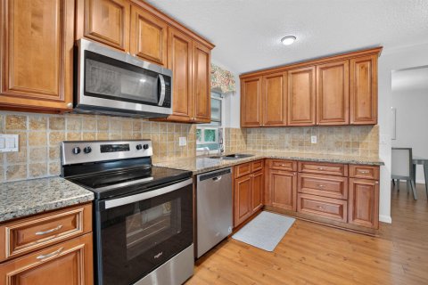 Villa ou maison à vendre à Delray Beach, Floride: 2 chambres, 159.42 m2 № 2428052 - photo 10