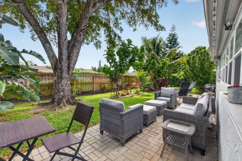 Villa ou maison à vendre à Delray Beach, Floride: 2 chambres, 159.42 m2 № 2428052 - photo 23