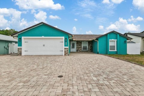 Casa en venta en Tampa, Florida, 3 dormitorios, 157.47 m2 № 1526971 - foto 2