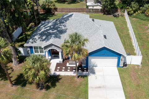 House in Mulberry, Florida 4 bedrooms, 173.54 sq.m. № 1915243 - photo 4