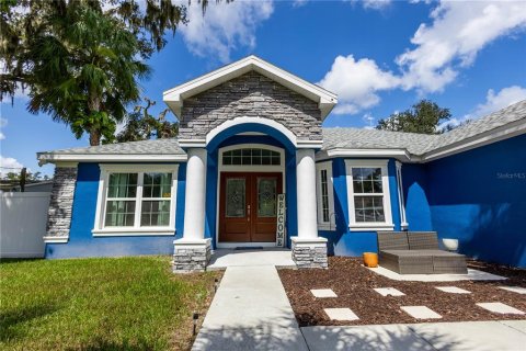 House in Mulberry, Florida 4 bedrooms, 173.54 sq.m. № 1915243 - photo 2