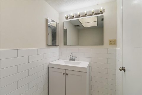 Купить кондоминиум в Нокомис, Флорида 9 комнат, 99.13м2, № 1622394 - фото 22