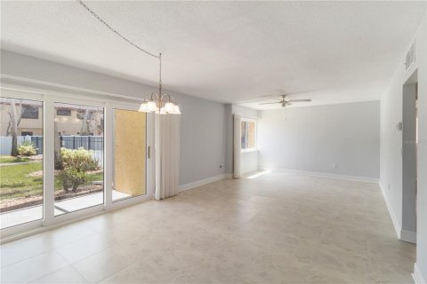 Купить кондоминиум в Нокомис, Флорида 9 комнат, 99.13м2, № 1622394 - фото 12