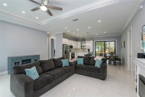 Villa ou maison à vendre à Lehigh Acres, Floride: 4 chambres, 167.41 m2 № 1749385 - photo 9