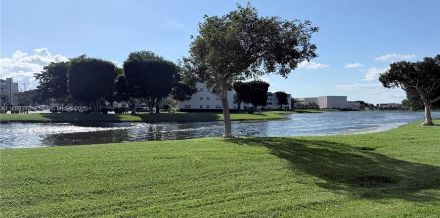 Condominio en Boca Raton, Florida, 1 dormitorio  № 1939304