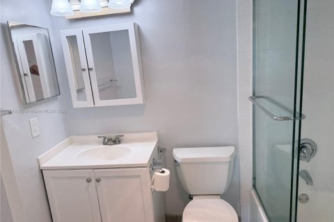 Condominio en alquiler en Boca Raton, Florida, 1 dormitorio, 68.56 m2 № 1939304 - foto 8