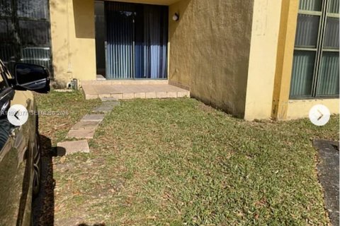 Condo in Miami, Florida, 2 bedrooms  № 1997404 - photo 6