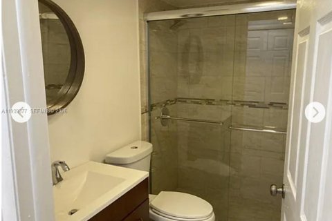 Condo in Miami, Florida, 2 bedrooms  № 1997404 - photo 17