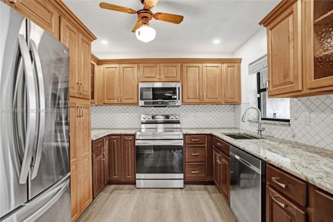 Copropriété à vendre à Coconut Creek, Floride: 2 chambres, 90.86 m2 № 2042164 - photo 2