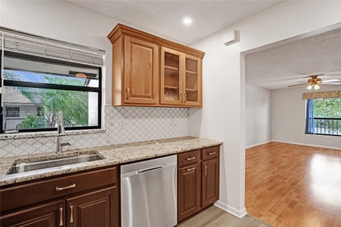 Copropriété à vendre à Coconut Creek, Floride: 2 chambres, 90.86 m2 № 2042164 - photo 6