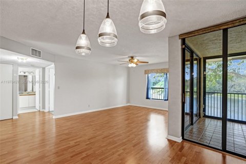 Copropriété à vendre à Coconut Creek, Floride: 2 chambres, 90.86 m2 № 2042164 - photo 9