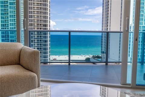 Condominio en alquiler en Sunny Isles Beach, Florida, 2 dormitorios, 126.44 m2 № 2085965 - foto 8