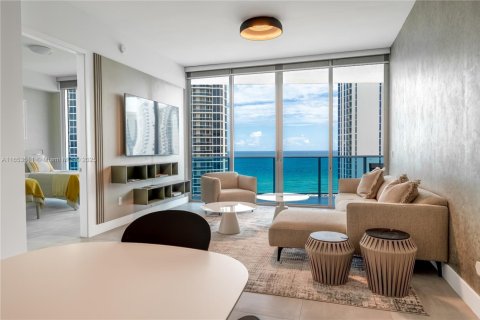 Condominio en alquiler en Sunny Isles Beach, Florida, 2 dormitorios, 126.44 m2 № 2085965 - foto 5