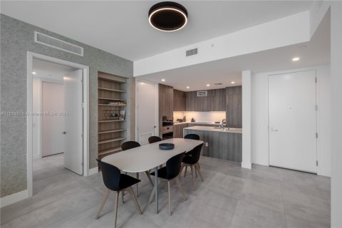 Condominio en alquiler en Sunny Isles Beach, Florida, 2 dormitorios, 126.44 m2 № 2085965 - foto 12