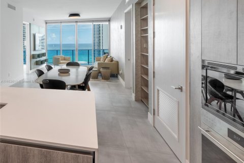 Condominio en alquiler en Sunny Isles Beach, Florida, 2 dormitorios, 126.44 m2 № 2085965 - foto 15