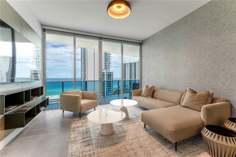 Condominio en alquiler en Sunny Isles Beach, Florida, 2 dormitorios, 126.44 m2 № 2085965 - foto 4