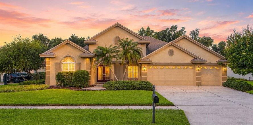 Villa ou maison à Wesley Chapel, Floride 4 chambres, 248.61 m2 № 2150296