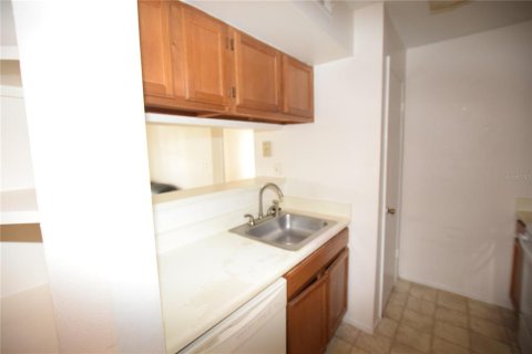 Condominio en alquiler en Orlando, Florida, 1 dormitorio, 65.03 m2 № 1906873 - foto 16