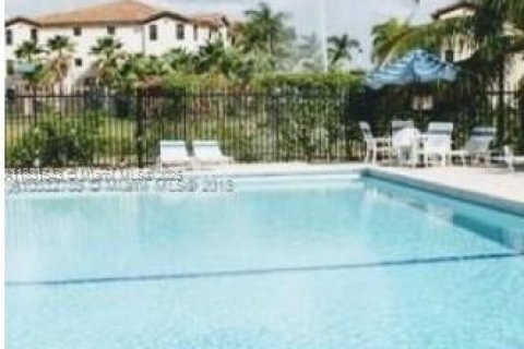 Condo in Miami, Florida, 2 bedrooms  № 1816379 - photo 10